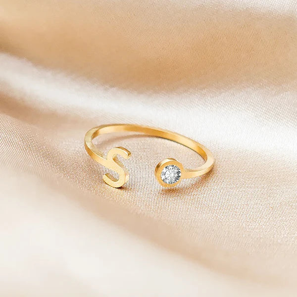 Anillo personalizado con piedra de nacimiento