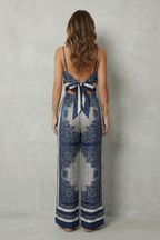 Conjunto estampado diseño fluido